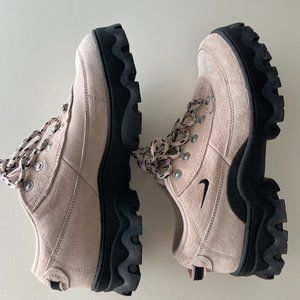 Nike Lahar Low Fossil Stone Suede Chunky Lug Sole Shoes  W 9